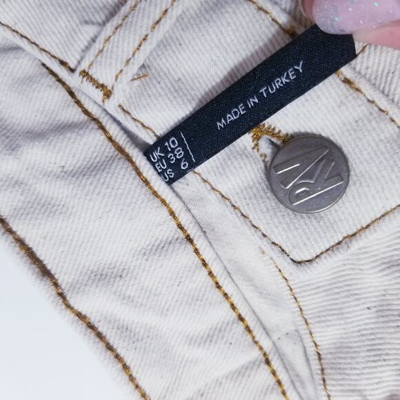 Reclaimed Vintage White Cream High Rise Jeans - Picture 3 of 12